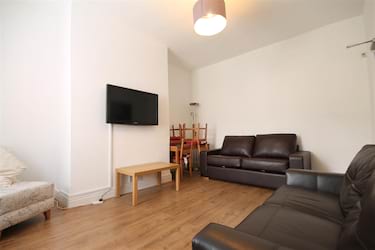 4 bed house, First Avenue, Newcastle Upon Tyne, Newcastle, NE6 5YE